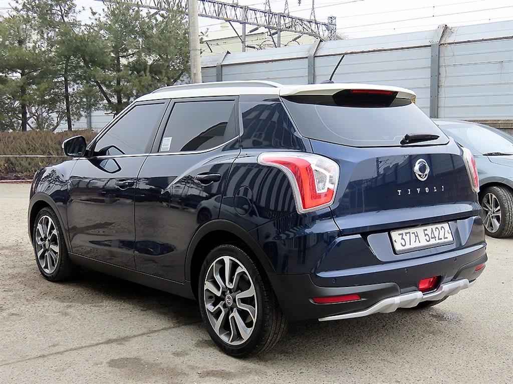 Ssangyong Tivoli - Vista 4