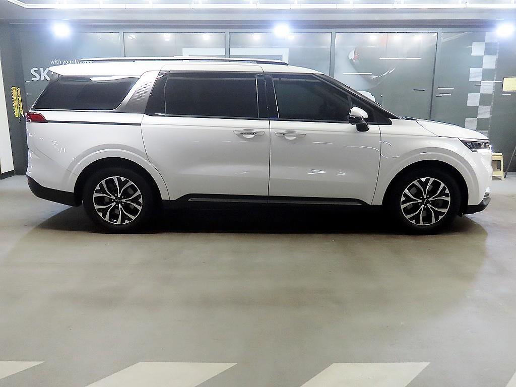 KIA Carnival - Vista 3