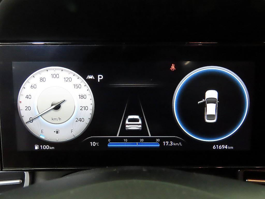 HYUNDAI Avante - Vista 9