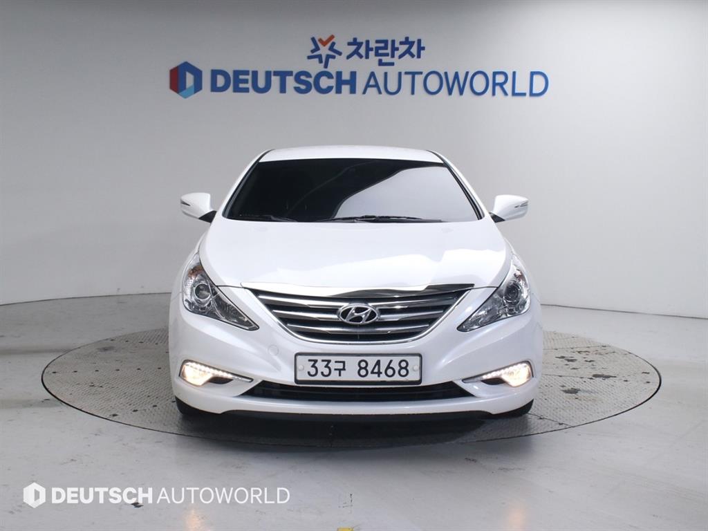 HYUNDAI Sonata - Vista 3