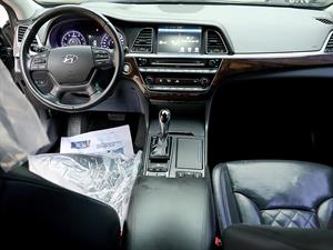 HYUNDAI Aslan - Vista 10