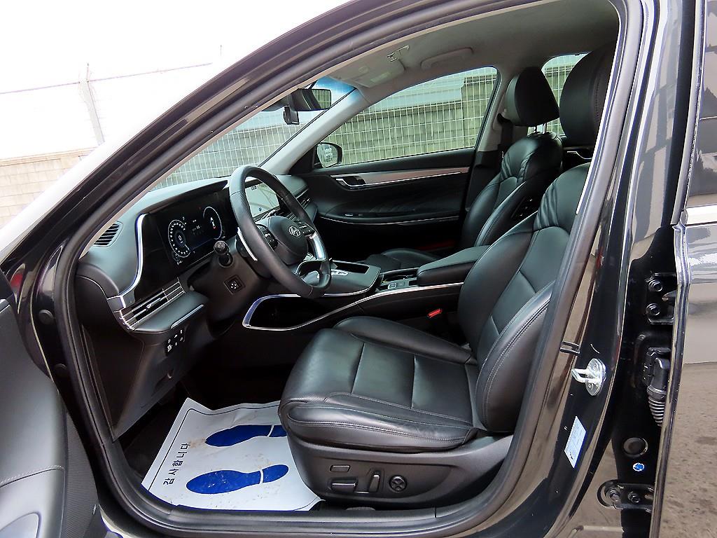 HYUNDAI Grandeur - Vista 5