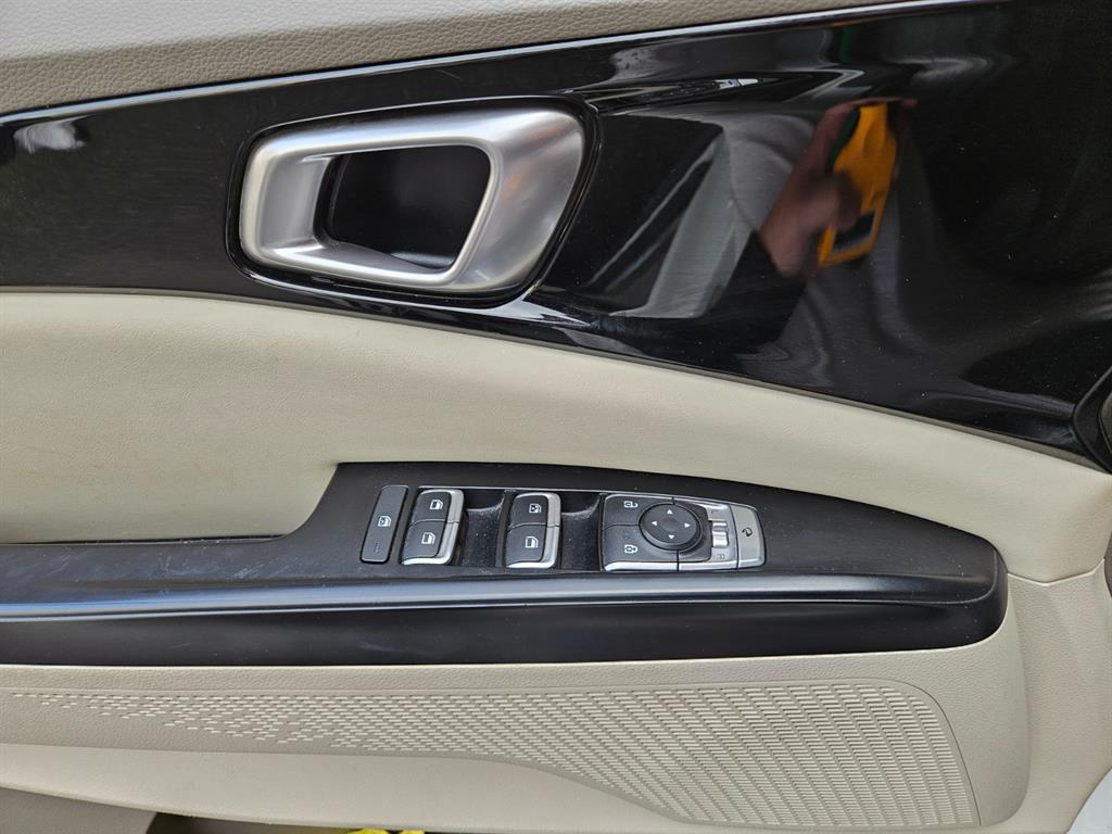 KIA Carnival - Vista 11