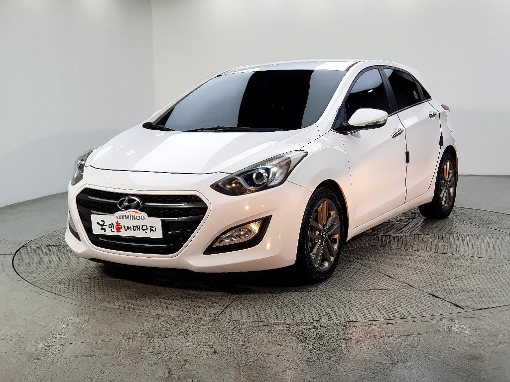 HYUNDAI i30 2016 Blanco - Importación desde Corea - HF Imports Iquique - Foto 1