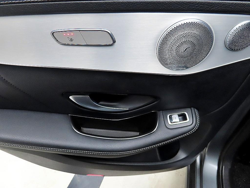 Mercedes Benz GLC Class - Vista 12