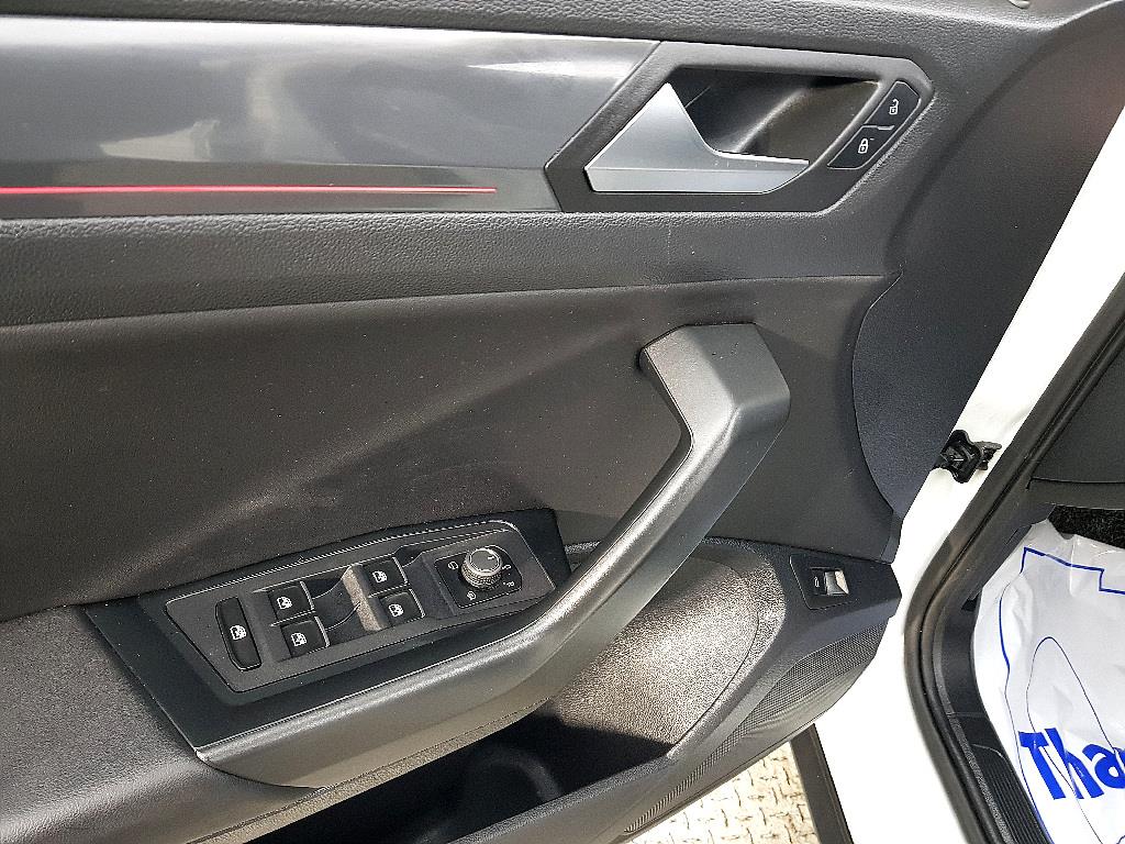 Volkswagen T-Roc - Vista 11