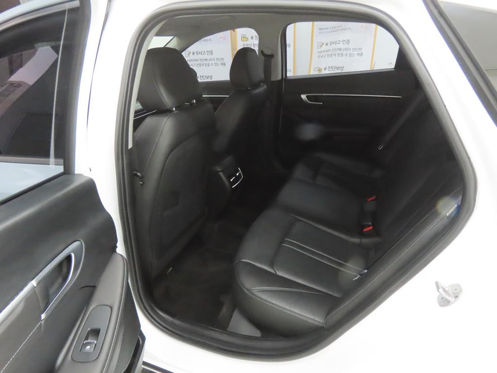 HYUNDAI Sonata - Vista 6