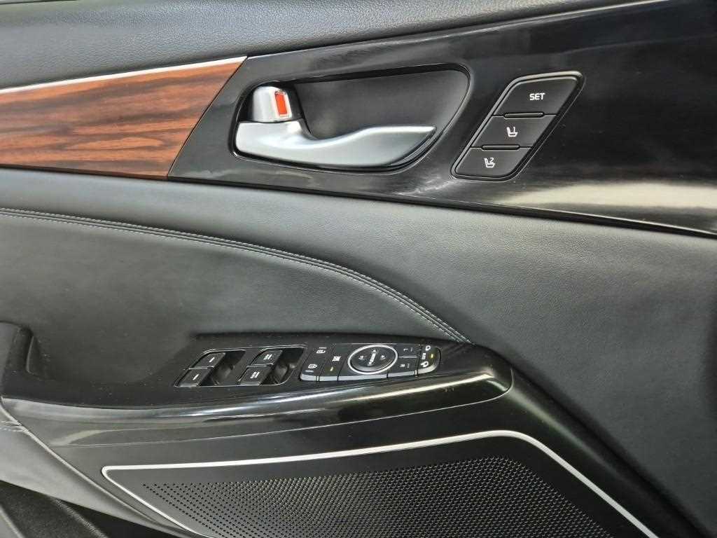 KIA K7 2016 Negro - Importación desde Corea - HF Imports Iquique - Foto 18