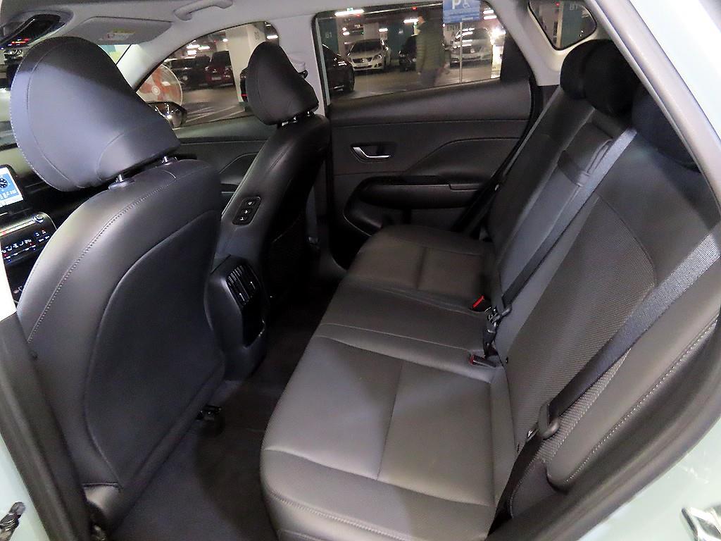 HYUNDAI Kona - Vista 7