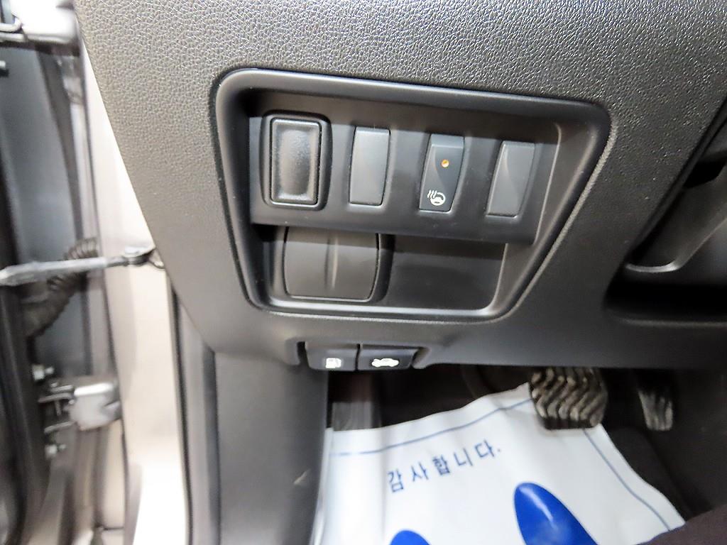 SAMSUNG QM6 - Vista 12