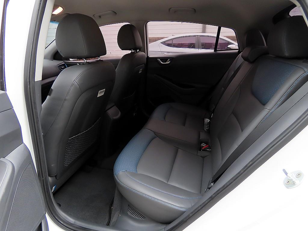 HYUNDAI Ioniq - Vista 6