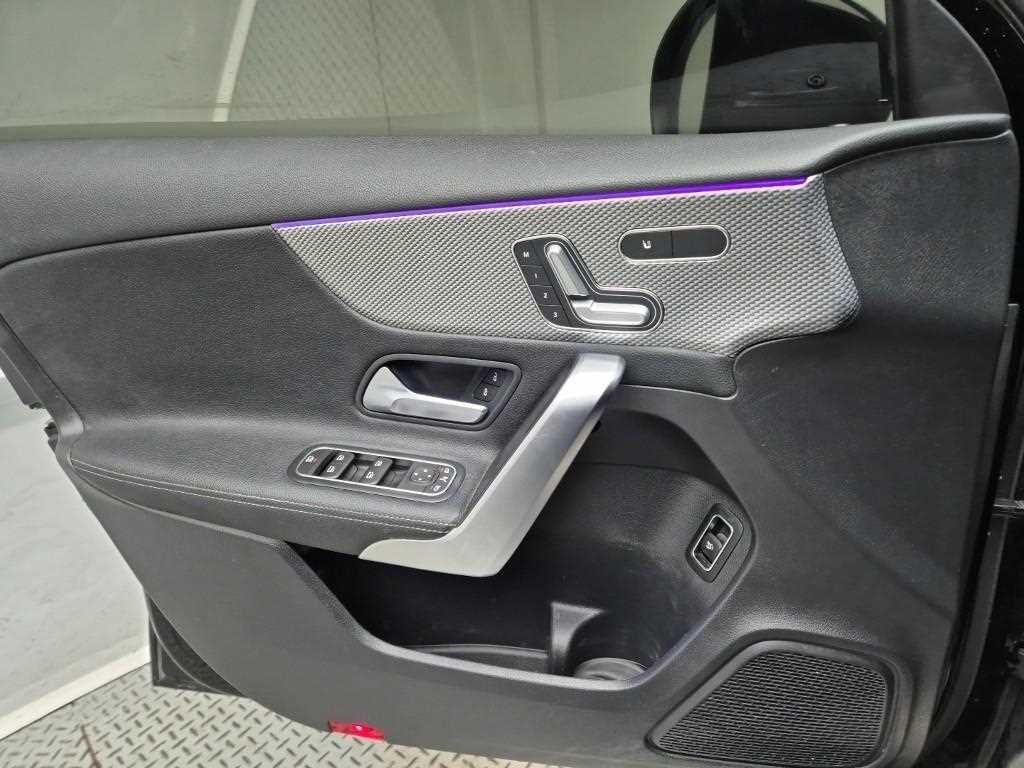 Mercedes Benz A Class 2021 Negro - Importación desde Corea - HF Imports Iquique - Foto 17