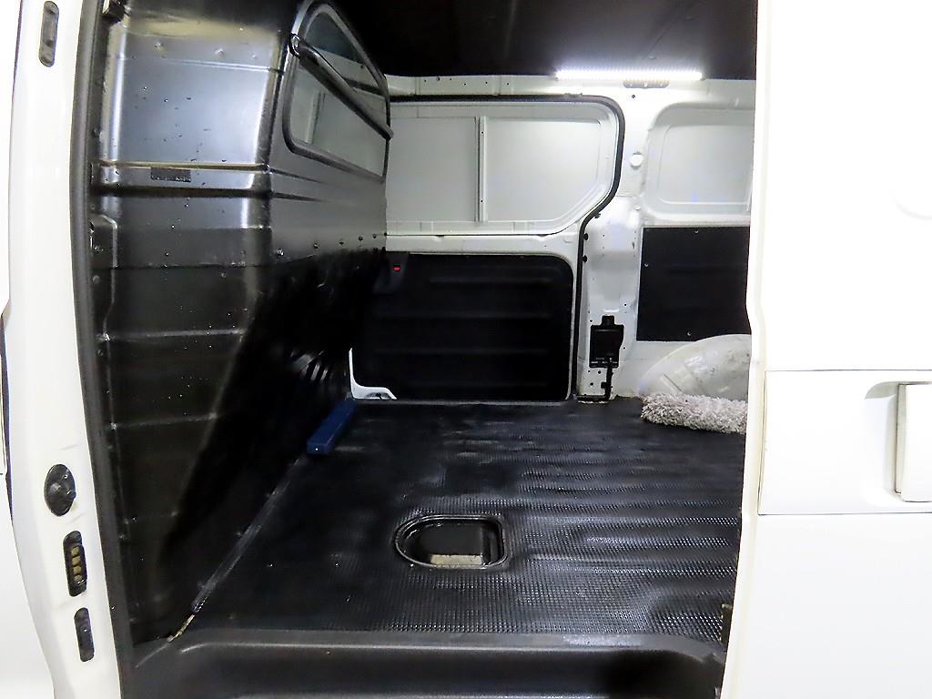 HYUNDAI Starex - Vista 7