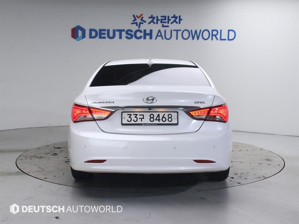 HYUNDAI Sonata - Vista 4