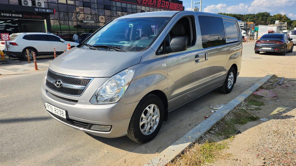 HYUNDAI Starex 2016 Plateado - Importación desde Corea - HF Imports Iquique - Foto 1