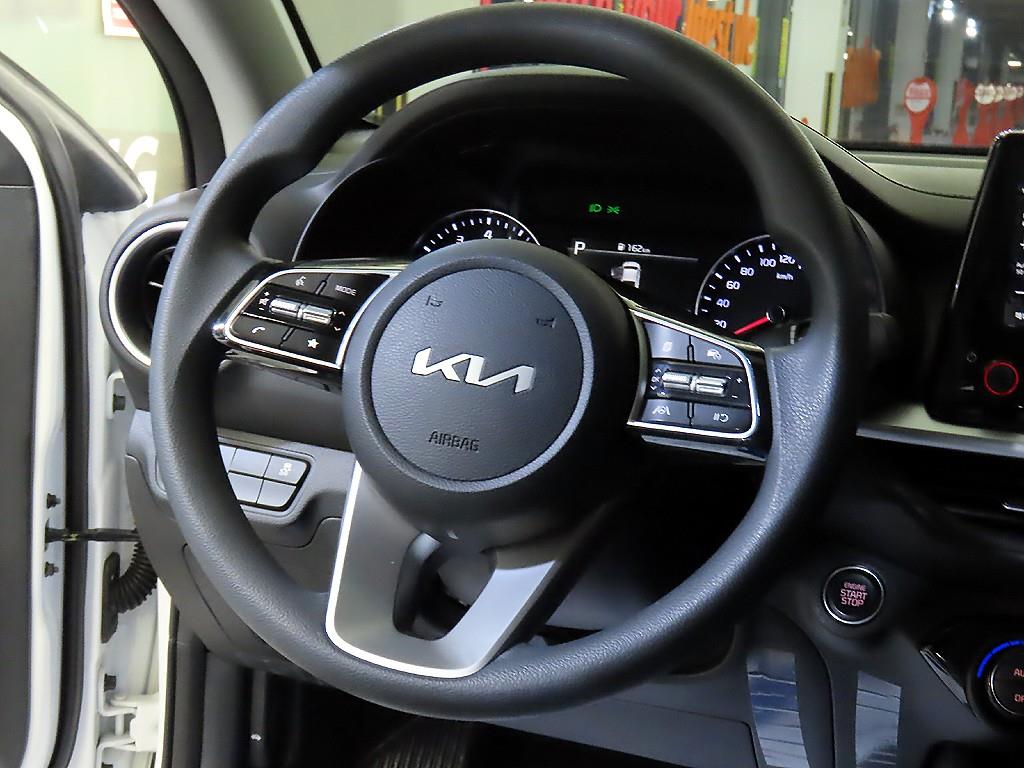 KIA K3 - Vista 8