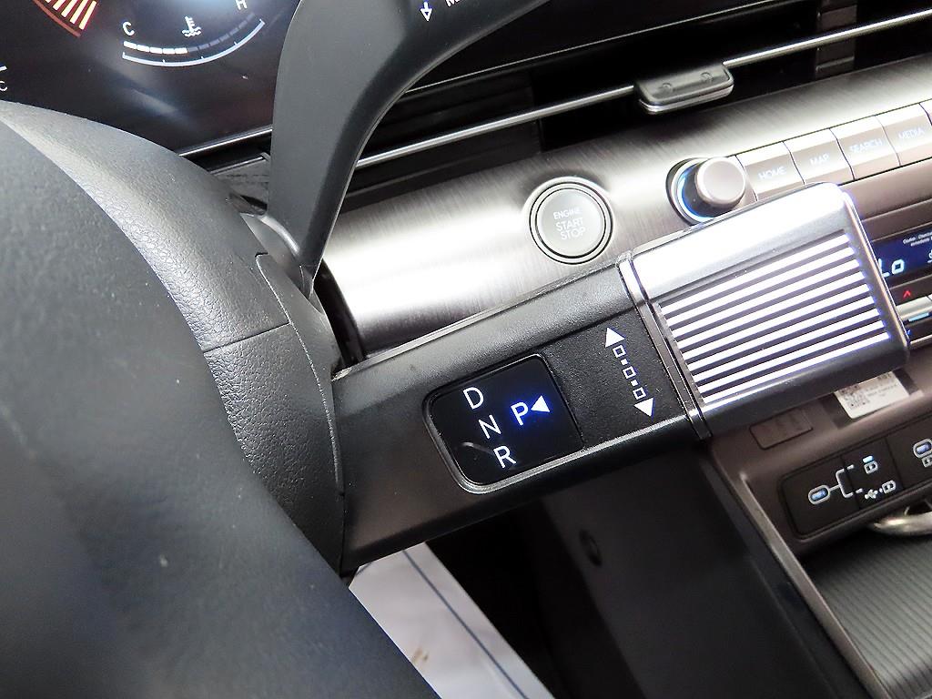 HYUNDAI Kona - Vista 10