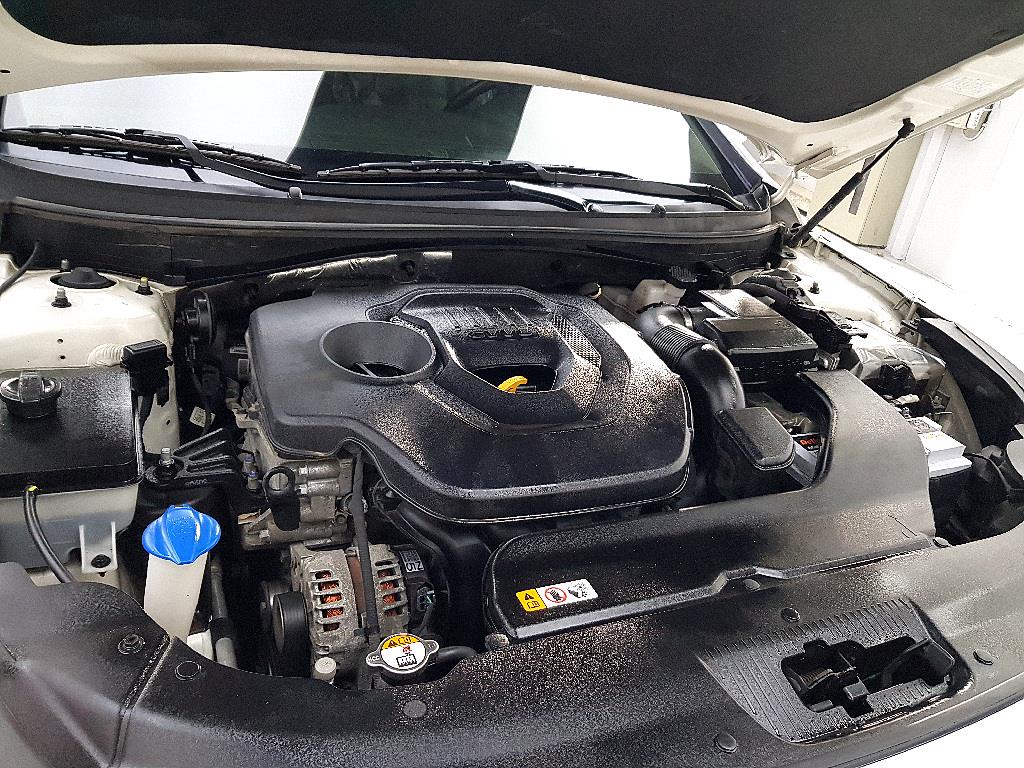 HYUNDAI Sonata - Vista 6