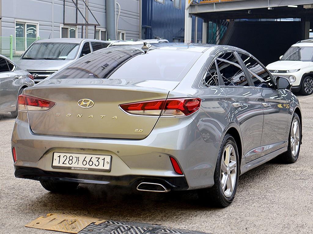 HYUNDAI Sonata - Vista 7