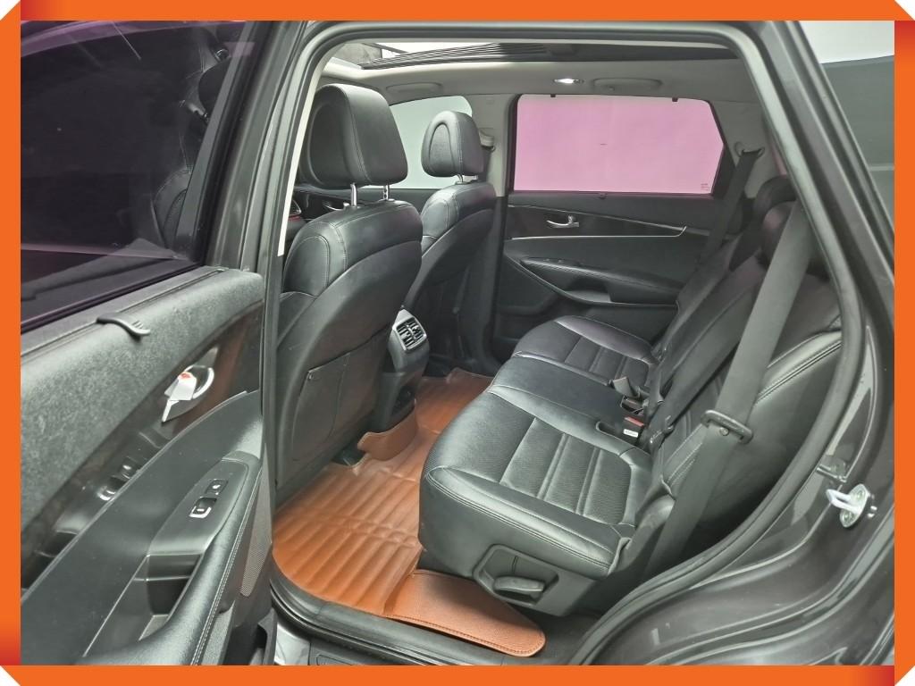 KIA Sorento - Vista 10