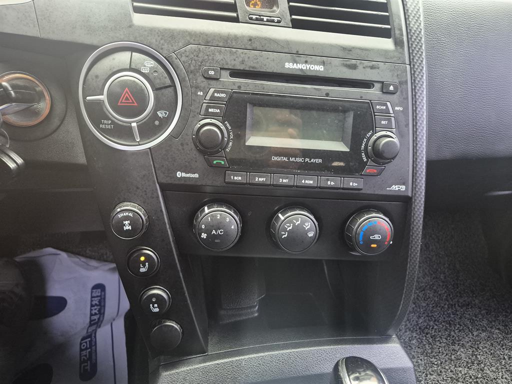 Ssangyong Korando - Vista 11