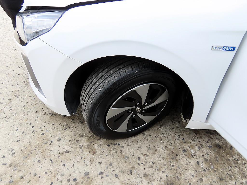 HYUNDAI Ioniq 2017 Blanco - Importación desde Corea - HF Imports Iquique - Foto 18