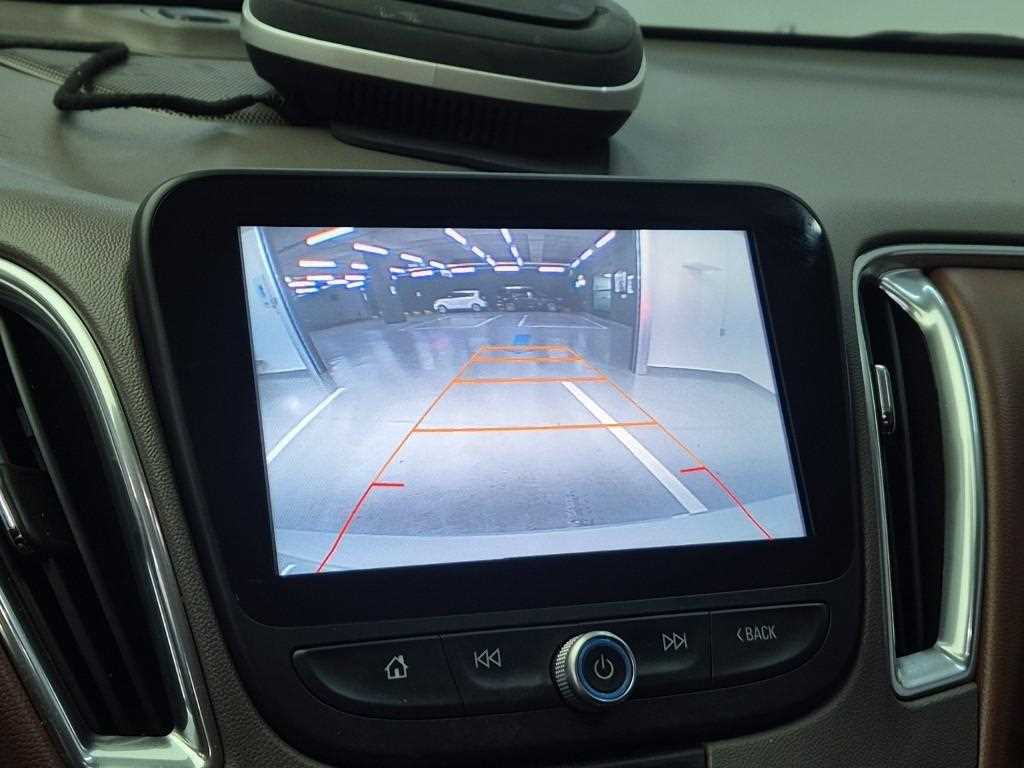 Chevrolet Malibu 2017 Blanco - Importación desde Corea - HF Imports Iquique - Foto 14