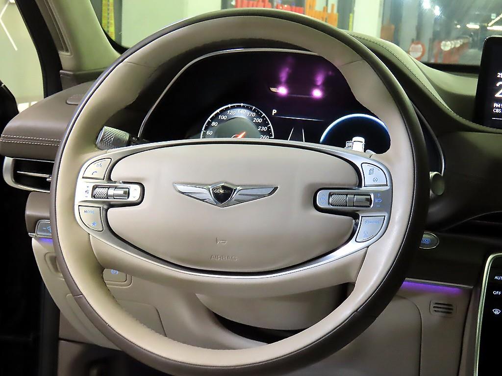 Genesis GV80 - Vista 8