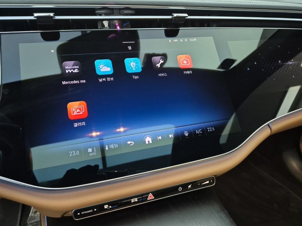 Mercedes Benz E class - Vista 10