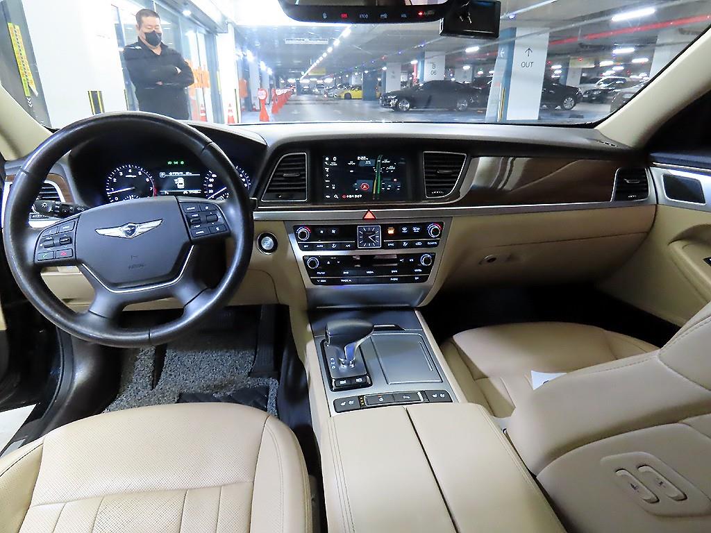 Genesis G80 - Vista 10