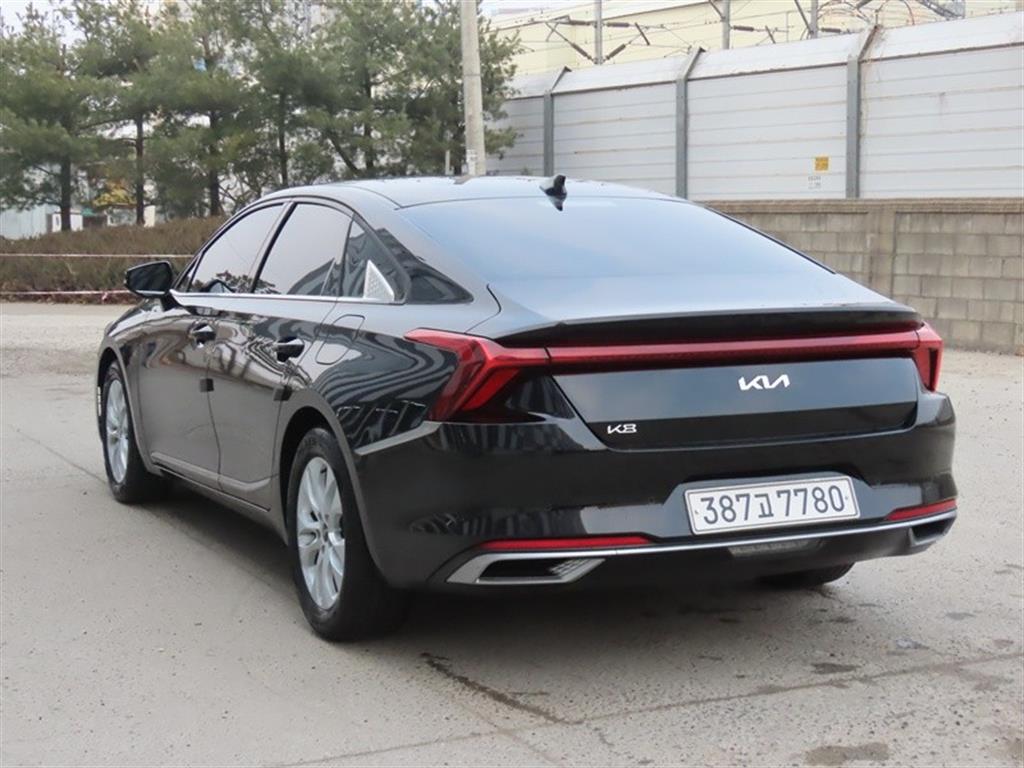 KIA K8 - Vista 5