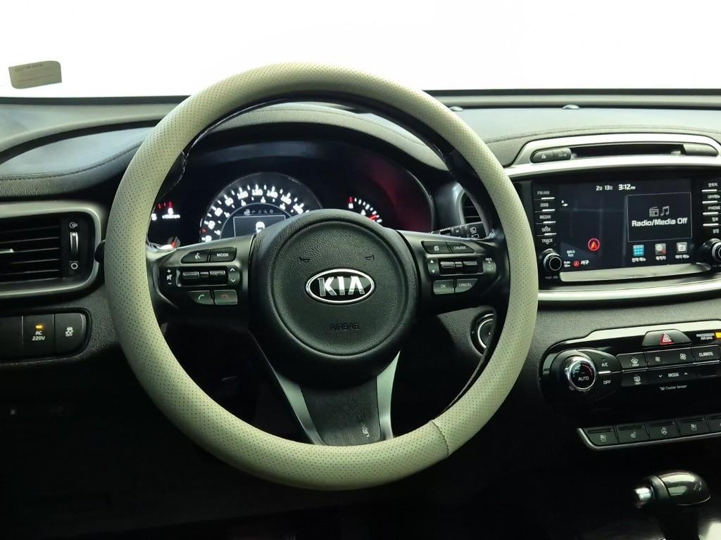 KIA Sorento - Vista 8