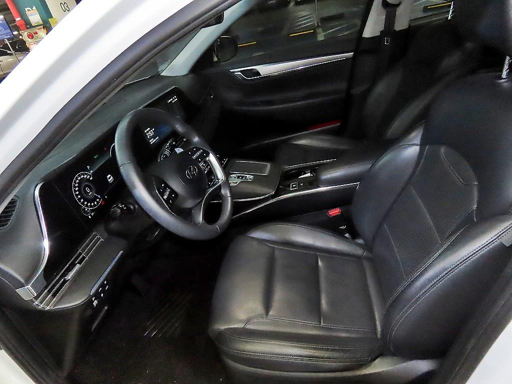 HYUNDAI Grandeur - Vista 6