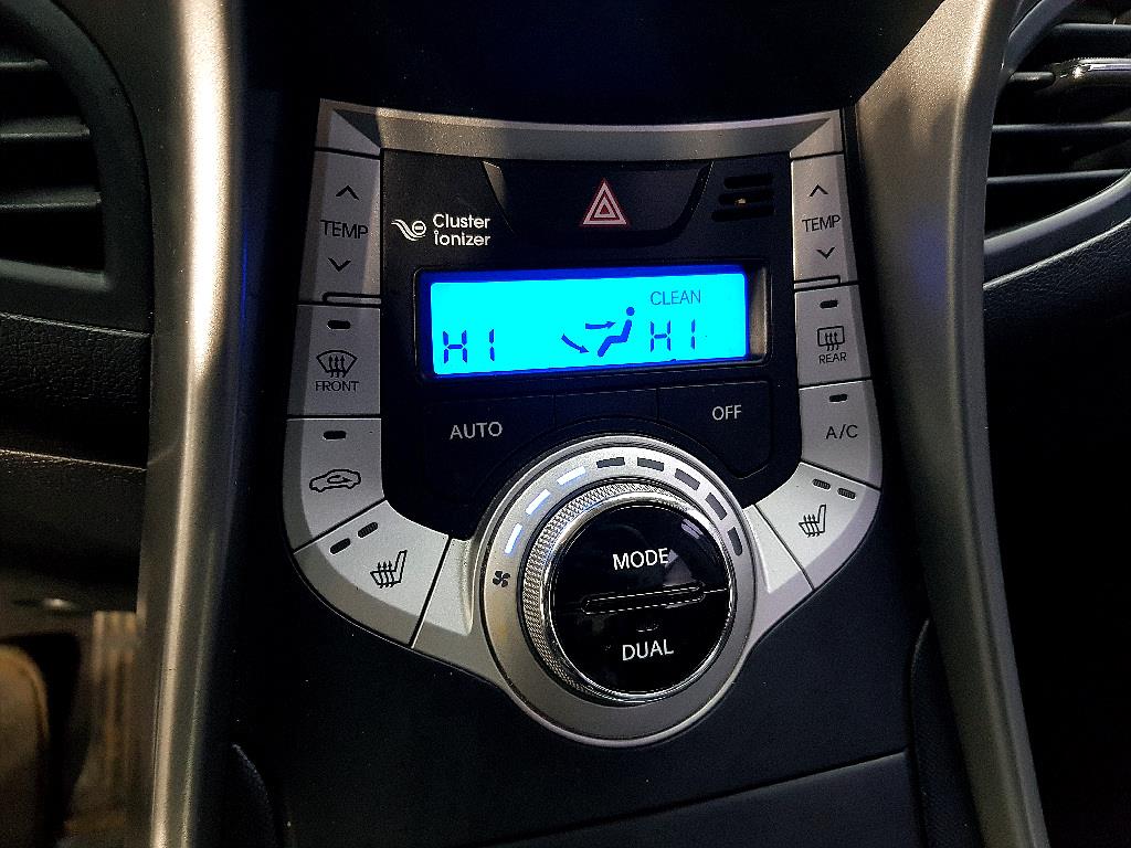 HYUNDAI Avante 2012 Blanco - Importación desde Corea - HF Imports Iquique - Foto 14