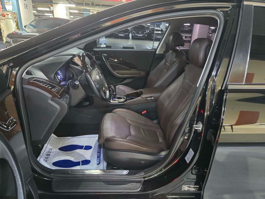 HYUNDAI Grandeur - Vista 6