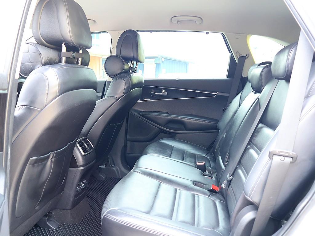 KIA Sorento 2015 Plateado - Importación desde Corea - HF Imports Iquique - Foto 12