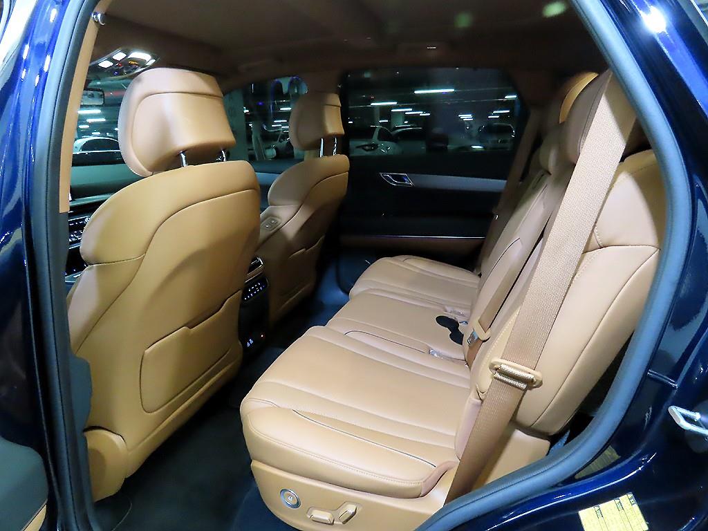 Genesis GV80 - Vista 7