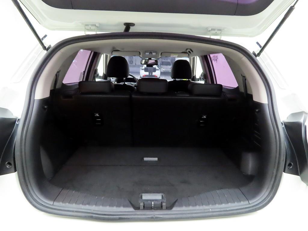 Ssangyong Tivoli - Vista 5