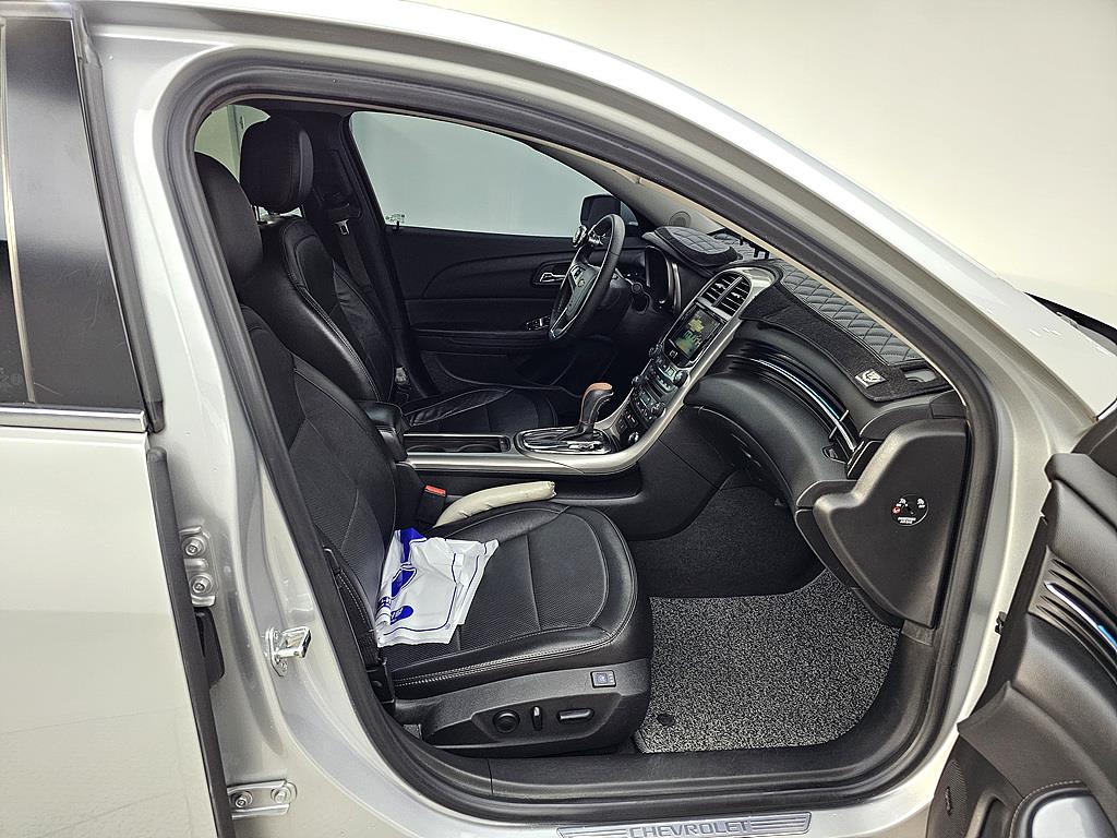 Chevrolet Malibu - Vista 11