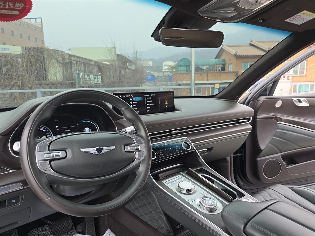 Genesis GV80 - Vista 9