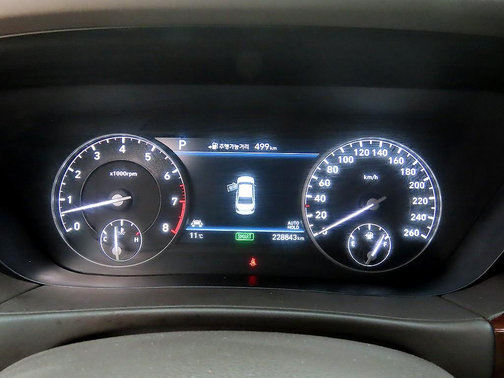 Genesis EQ900 - Vista 9