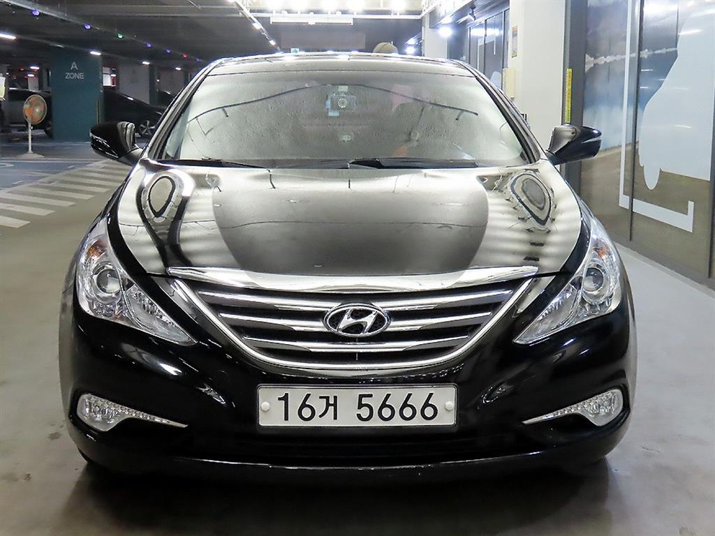 HYUNDAI Sonata - Vista 2