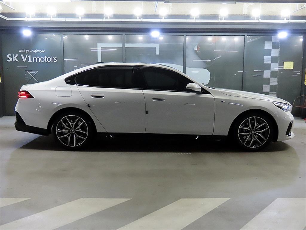 BMW 5 Series - Vista 3