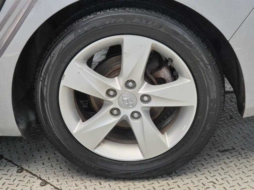 HYUNDAI Avante 2014 Gris - Importación desde Corea - HF Imports Iquique - Foto 20