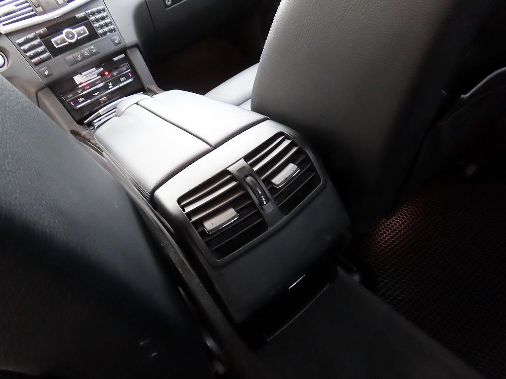 Mercedes Benz E class 2013 Plateado - Importación desde Corea - HF Imports Iquique - Foto 17