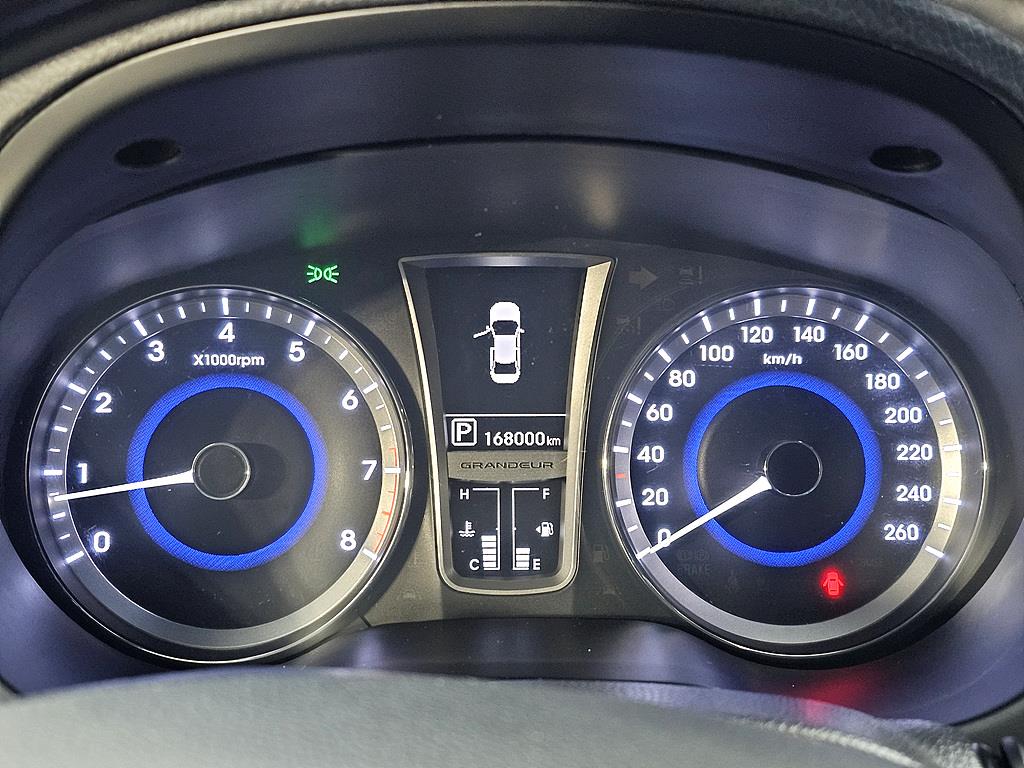 HYUNDAI Grandeur - Vista 7