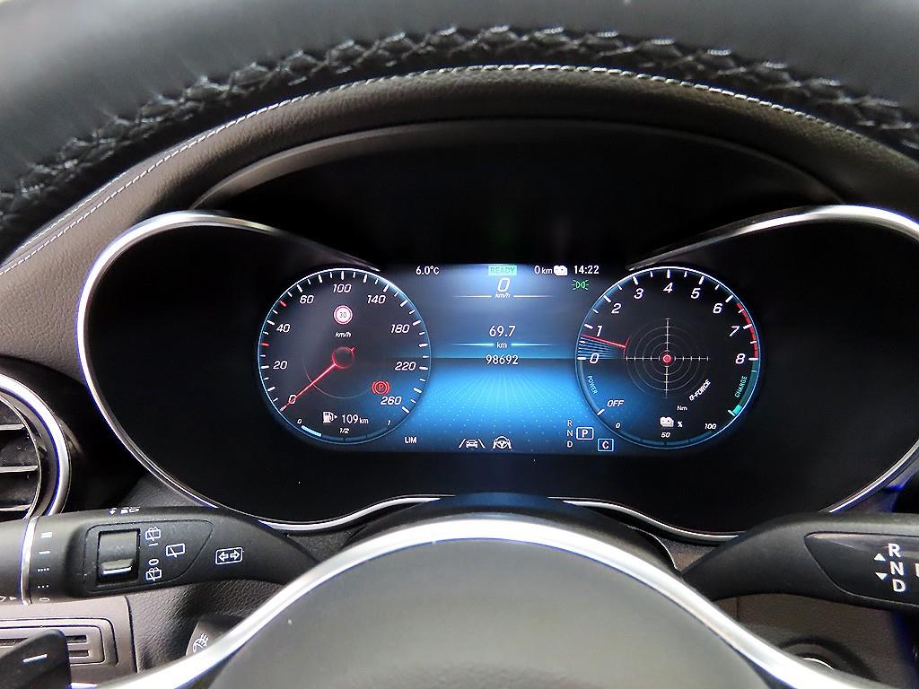 Mercedes Benz GLC Class - Vista 9