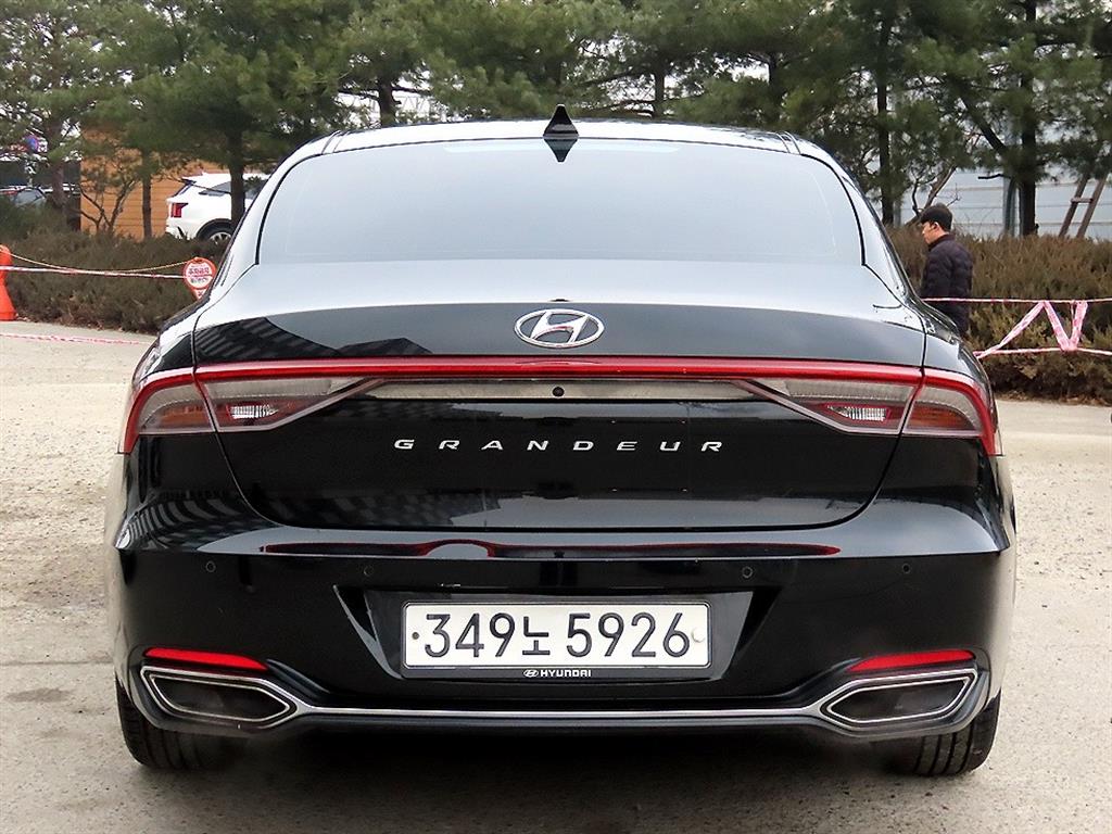 HYUNDAI Grandeur - Vista 4