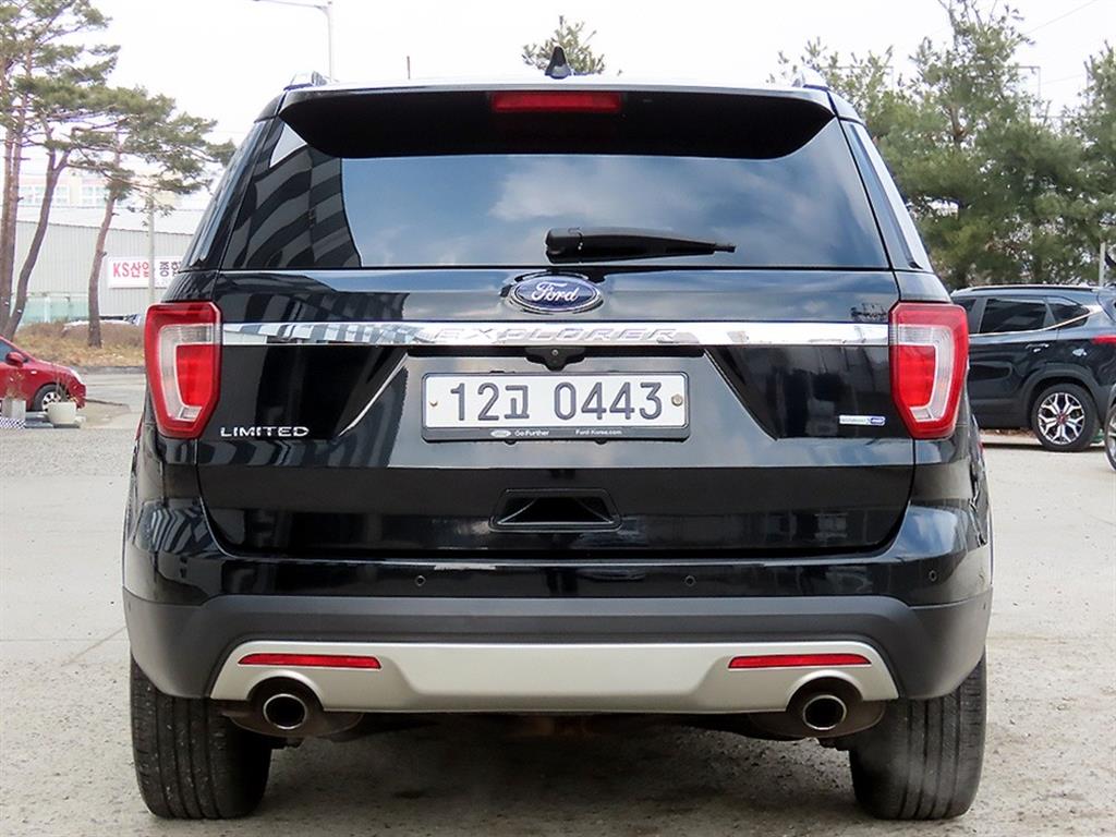 Ford Explorer - Vista 4