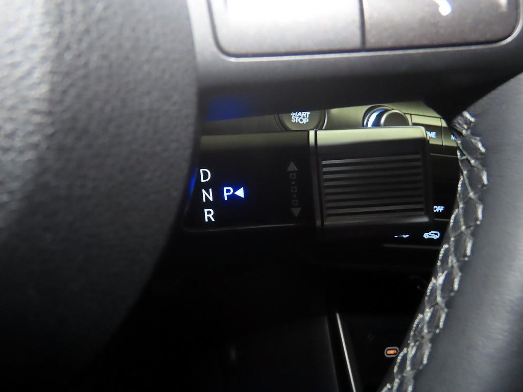 HYUNDAI Kona - Vista 12